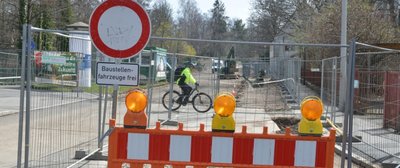 Die Beethovenstraße in Freiberg ist wegen Kanalbauarbeiten in Höhe Gerichtsgebäude bis zum 5. Mai 2023 gesperrt. 