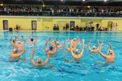 Zurecht feiern ließen sich die Plauener am Samstag von den Zuschauern im Stadtbad, nachdem gegen Weiden der erste Saisonsieg gelang. 