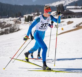Das Foto zeigt Max Goether im März beim Continentalcup in Sappada/Italien. Er hatte einst bei der TSG Bau Hammerbrücke mit dem Skilanglauf begonnen und vor seinem Wechsel in die Oberwiesenthaler Trainingsgruppe viele Jahre bei Peter Wicht in Klingenthal trainiert. 