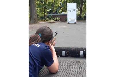 Auch wurde sich in anderen sportlichen Disziplinen gemessen: Hier beim Sportschießen.