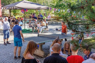 Gut besucht war das Jubiläumsfest der Alten Brauerei in Annaberg. Viele Gäste freuten sich am Sonnabend über das gute Wetter. 