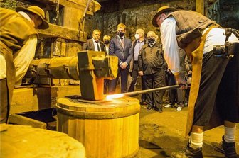400 Jahre Frohnauer Hammer: Von der Faszination eines Denkmals - Politprominenz aus Sachsen ließ sich vom Hammerwerk begeistern.