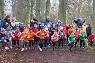 400 Schulsportler trotzen in Wechselburg dem Regen - Besonders in den jüngeren Altersklassen ist der Schulcrosslauf beliebt.