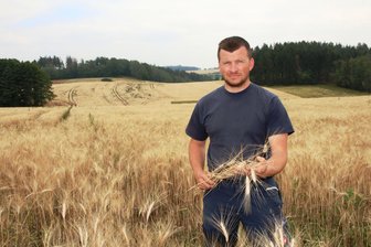 400 Überweisungen statt bisher nur zwölf: Grundsteuerreform birgt so manche Tücke für Landwirte und Kommunen im Vogtland - Daniel Hirsch kritisiert die Berechnung der Messbeträge.