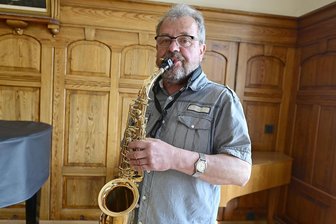 41 Jahre Musiklehrer im Vogtland: „Nie streng, aber immer konsequent“ - 41 Jahre war Olaf Wolfram Lehrer an der Musikschule.