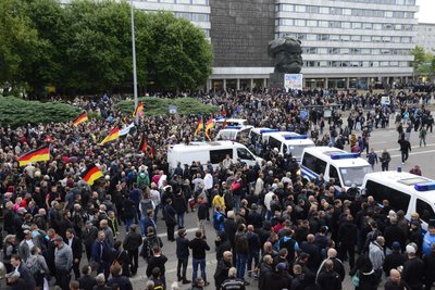 Am 1. September hatten sich Teilnehmer von AfD- und Pro Chemnitz-Versammlungen zusammengetan. Nach der Veranstaltung kam es zu Gewalt in der Innenstadt.