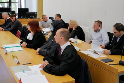 Seit Mai sitzen die vier jungen Männer auf der Anklagebank. 14 Verhandlungstage gab es bisher.
