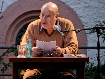 Manfred Krug hat im September 2009 auf Burg Scharfenstein aus seinem Buch "Mein schönes Leben" gelesen.