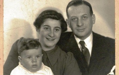 Wilhelm Alexander Oppenheim 1937 mit Ehefrau Ilse und Sohn Rainer, der sich nach der Emigration Ray Olson nannte. 