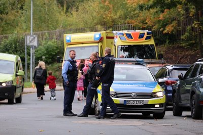 Neben der Feuerwehr waren auch Polizei und Rettungsdienst auf dem Auer Eichert im Einsatz.