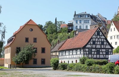 Blick auf das Gebäudeensemble in der Waldenburger Mittelstadt. 