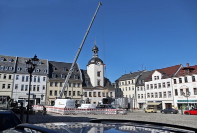 Antennen-Baustelle vor dem Glauchauer Rathaus 
