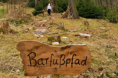 Der Barfußpfad ist ein Projekt der Kita "Oederaner Kitz".