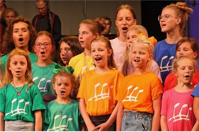 Für Stimmung sorgte auch der Kinderchor des Konservatoriums. 