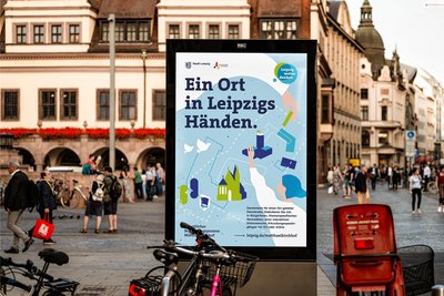 Sogenannte großformatige Citylights machten unter anderem auf dem Leipziger Markt auf die Kampagne um den Matthäikirchhof aufmerksam - eine Einladung zum Mitgestalten für die Einwohner.