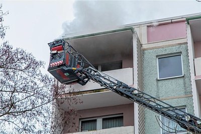 Im sechsten Stock eines Mehrfamilienhauses in Zwönitz hat es am Freitag gebrannt. 