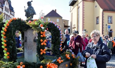 Der Prinz-Lieschen-Brunnen auf dem Lunzenauer Marktplatz wurde österlich dekoriert.