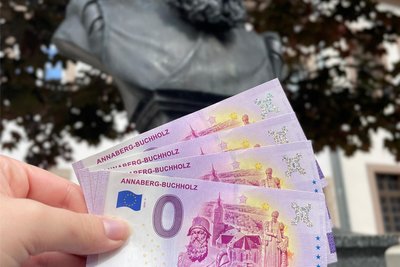 Die limitierte Auflage des Null-Euro-Scheins ist in der Tourist-Information erhältlich.