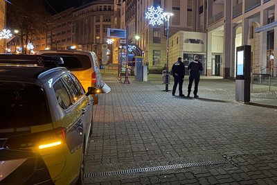 Nach einer Messerstecherei ist es zu einem Polizeieinsatz im Plauener Stadtzentrum gekommen.
