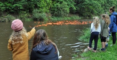 Viele Flöhaer verfolgten die Wettbewerbsteilnehmer an der 1,5-Kilometer-Rennstrecke.