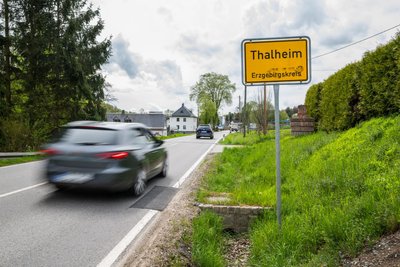 An der B 180 soll innerörtlich und außerorts gebaut werden.