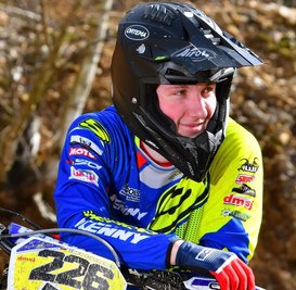 Gut Lachen: Luca Fischeder aus Geringswalde hat beim Auftakt zur Enduro-WM überrascht. Nun will er in Italien nachlegen. 