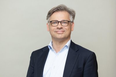 Manuel Frey ist Direktor der Sächsischen Kulturstiftung. Sommerfelds Förderantrag werde nochmal geprüft, weil es eine verdeckte Befangenheit gegeben habe, sagt er.