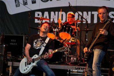 Im Laufe der Jahre sind die Bauarbeiter schon in vielen deutschen Städten aufgetreten – so wie hier im Jahr 2015 beim Unirocks Campus Festival in Dresden.