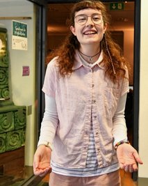 Felicia Lena Großmann ist schon Mitglied im Theaterjugendclub. Sie sagt: "Das Theater ist meine Welt."