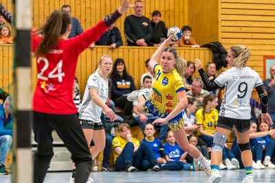 Mit neun Toren war Leonie Tinney beim 32:29-Heimsieg gegen die SG Klotzsche Marienbergs erfolgreichste Werferin.