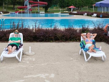 Bereits vergangenes Jahr musste im Freibad Oberreichenbach Abstand gehalten werden. Dies wird auch dieses Jahr der Fall sein. Um einen Coronatest kommen die Badegäste vermutlich herum.