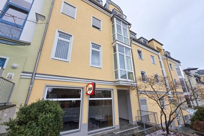 Am Postberg 1 in Oelsnitz hat die Eismanufaktur und das Eiscafé Bacio & Caffé eröffnet.