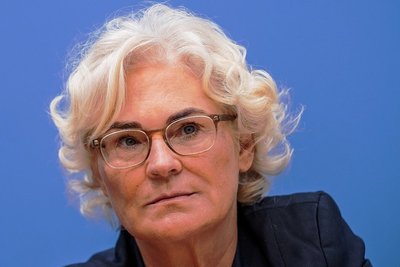 ChristineLambrecht - Verteidigungs-ministerin