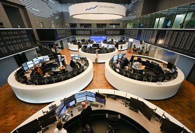 Handelsraum der Frankfurter Börse: Die Dividenden für Aktionäre sind gestiegen. (Archivbild)