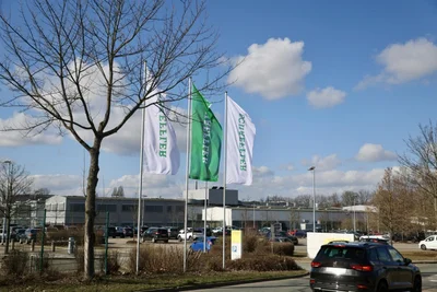 Schaeffler sitzt am Ostring in Limbach-Oberfrohna.