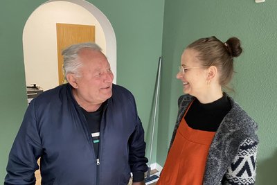 Opa Friedrich Gottsmann schaut rein: Mensch Mädel, das wird toll, bis später.