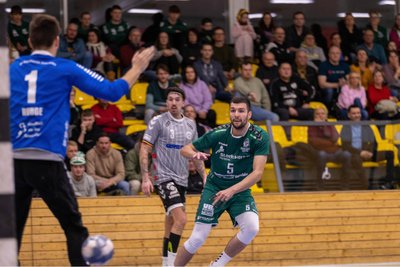 Wieder in der Spur: Paul Grund, hier beim 38:23 gegen Zwenkau, hat sich nach langer Verletzungspause wieder ins Oberliga-Team der HSG Freiberg zurückgekämpft.