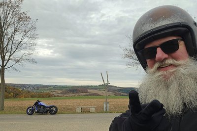Auch als Motorradfahrer eine Marke: Kai Flößner.