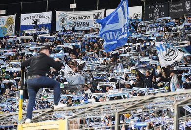 Die Fans des TSV 1860 München trauern. (Archivbild)