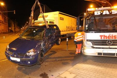 Fünf Personen sind am Freitagabend bei einem Unfall in Freiberg verletzt worden.