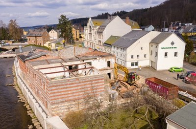 Der Abriss der Wema-Brache hat begonnen.