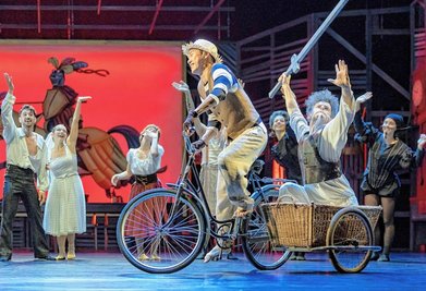 Verfrühtes Weihnachtsgeschenk für das Theater und seine Fans: Die Finanzierung ist für die nächsten sechs Jahre gesichert. Damit wird im Zwickauer Gewandhaus weiterhin Kunst und Kultur geboten. 