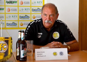 Der Vorstandsvorsitzende Ulrich Fischer ist beim Fußball-Oberligisten VFC Plauen am Sonntagabend zurückgetreten.