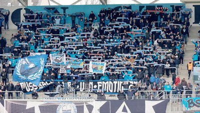 Zwei Geldstrafen wegen Verstöße seiner Anhänger, hier im Heimspiel gegen den SV Lichtenstein 47, hat der Chemnitzer FC kassiert. 