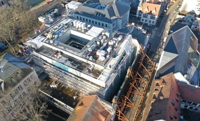 Von der ehemaligen "Förster & Borries"-Druckerei an der Peter-Breuer-Straße ist nur die abgestützte Fassade übrig. 