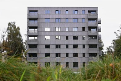 Holzbau Beispiel 2: Hochhaus in Kempten, bezugsfertig innerhalb von sieben Wochen. 