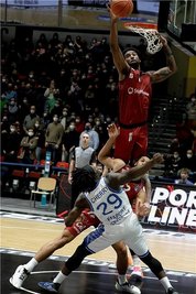 Wenn Dunking, dann fast immer Isiaha Mike. Der Kanadier zeigt seit einigen Wochen aufsteigende Form. Wie die komplette Mannschaft wurde aber auch er durch Länderspiel- und Coronapause aus dem Rhythmus gebracht. 