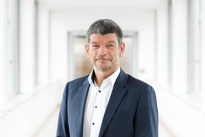 Roland Bantle ist Sachsenchef des Gesundheitsdienstleisters Sana. das Freiberger Krankenhaus hat er vor Matthias Stolze vorübergehend geleitet.