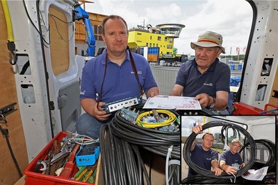 Jan (l.) und Vater Gerd Hieronymus sorgen dafür, dass die Teams im Fahrerlager mit Rennbildern versorgt werden. Der 80 Jahre alte Gerd ist seit vielen Jahren (rechts unten ein Foto von 2008) am Sachsenring dabei. Auch wenn sich viel geändert hat, Kabel müssen immer noch verlegt werden. 