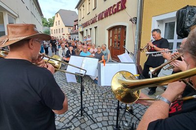 Die Zschopauer Körnerstraße wird diesen Samstag, wie hier zu einer früheren Ausgabe der Fete de la musique, wieder zu einer Bühne für Musiker.